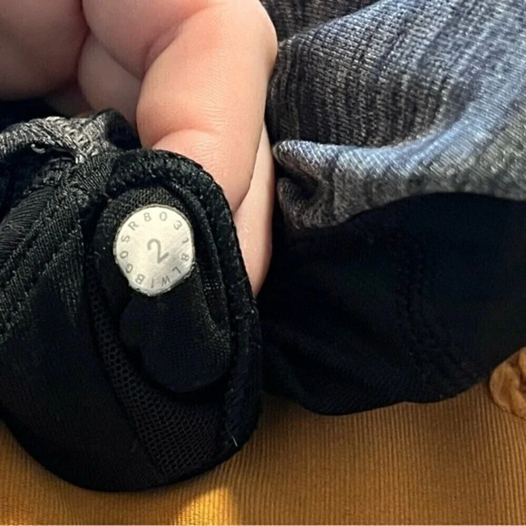 Lululemon Moment To Movement 2-In-1 Tank Size 2 - Picture 6 of 8